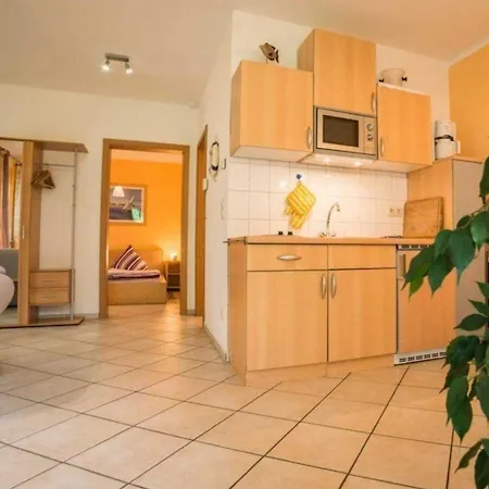 Apartment Mit Garten In Ruhiger Lage Ostseebad Heringsdorf