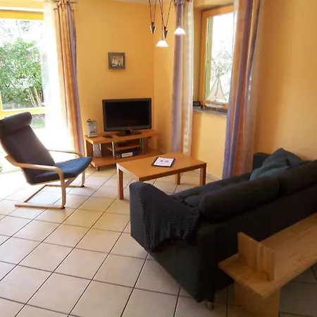 Mit Garten In Ruhiger Lage Apartment