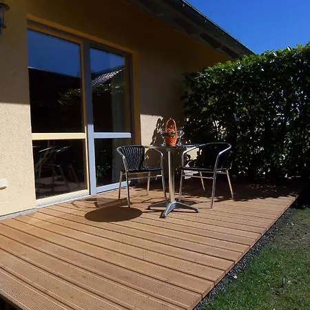 Mit Garten In Ruhiger Lage *